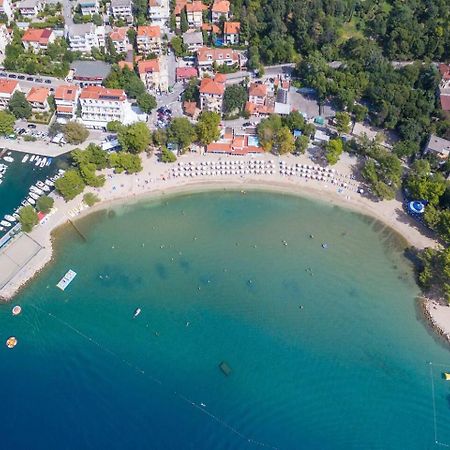 Apartments And Rooms With Parking Space Crikvenica - 19125 Bagian luar foto