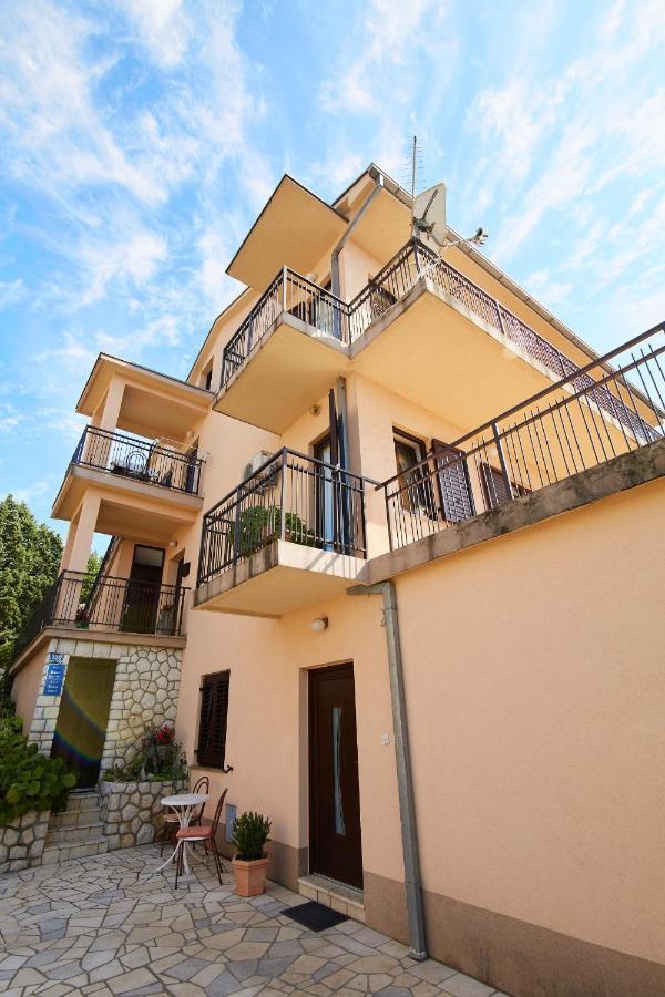 Apartments And Rooms With Parking Space Crikvenica - 19125 Bagian luar foto